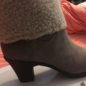 Anne Klein brand new tan boots